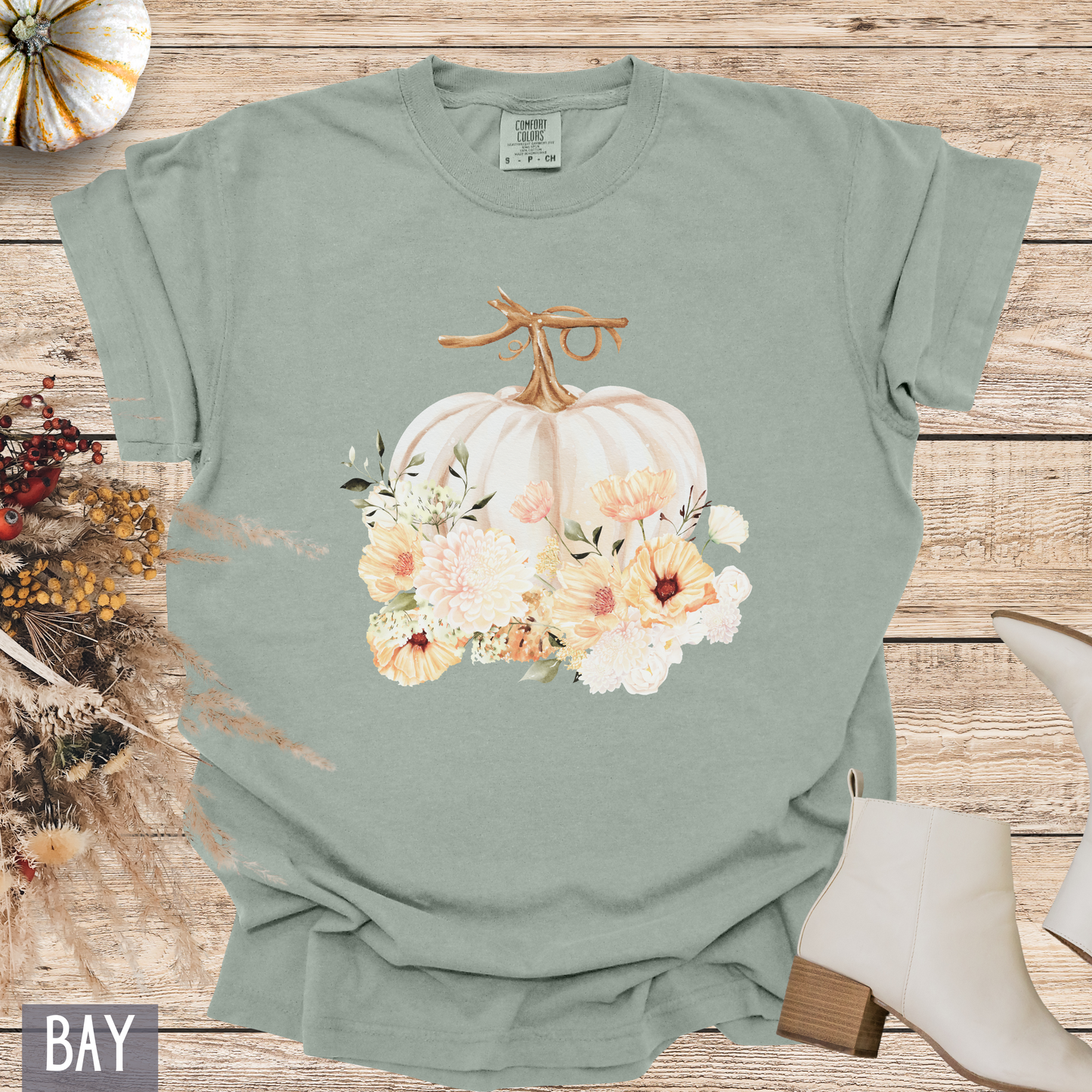 Vintage Retro Autumn Pumpkin with Flowers Custom Design T-shirt
