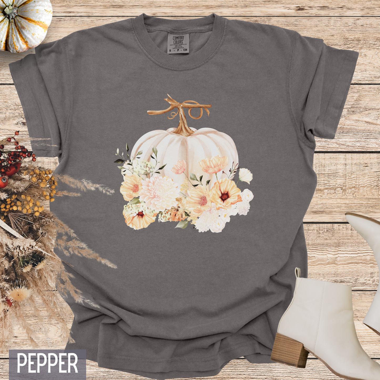 Vintage Retro Autumn Pumpkin with Flowers Custom Design T-shirt